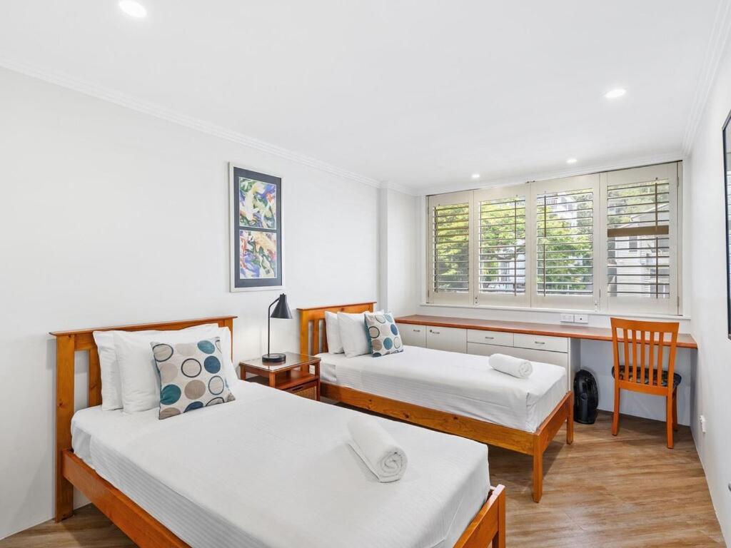 Апартаменты Goodwin Towers - Hosted By Burleigh Letting Голд-Кост Экстерьер фото