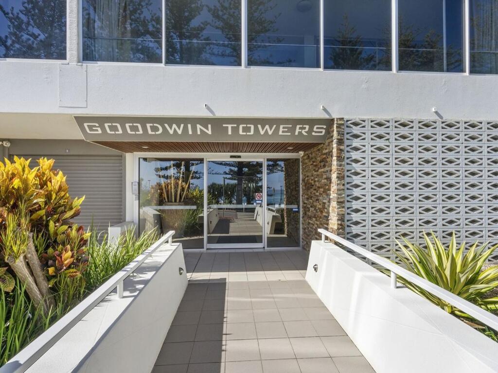 Апартаменты Goodwin Towers - Hosted By Burleigh Letting Голд-Кост Экстерьер фото