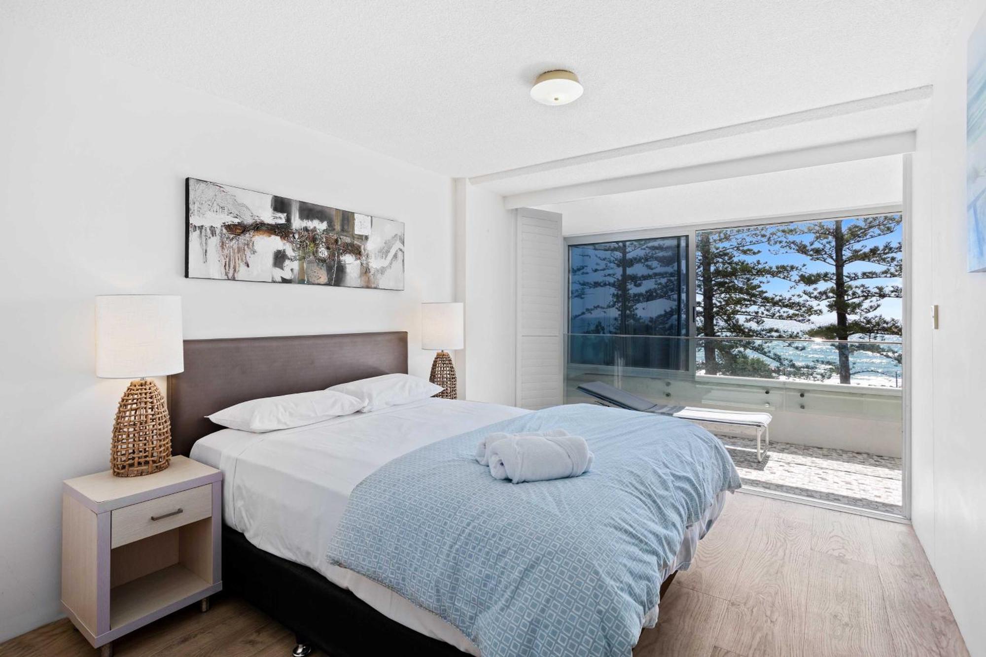 Апартаменты Goodwin Towers - Hosted By Burleigh Letting Голд-Кост Экстерьер фото