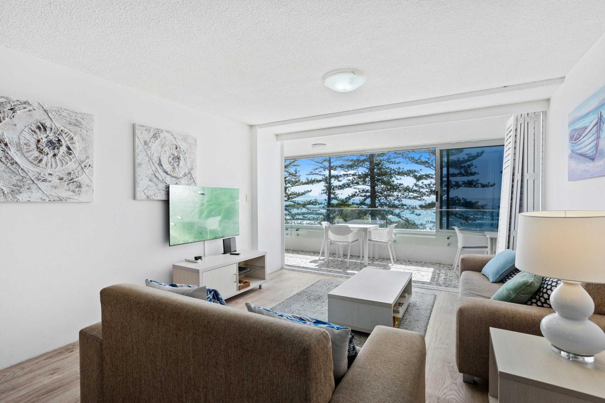 Апартаменты Goodwin Towers - Hosted By Burleigh Letting Голд-Кост Экстерьер фото